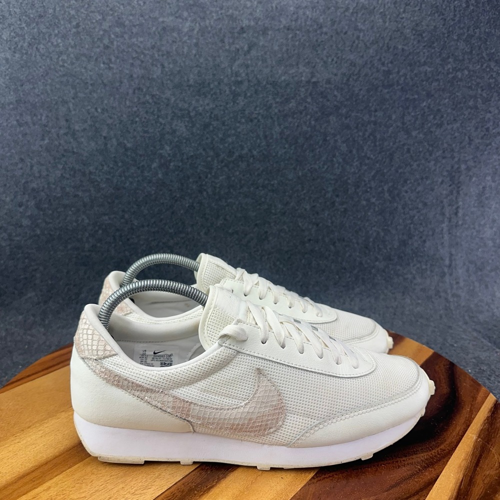 Nike Daybreak SE Women's Size 10 US Sneakers White Beige Snakeskin DH4262-100